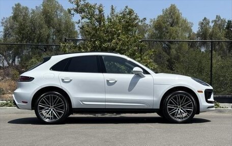 Porsche Macan I рестайлинг, 2024 год, 7 333 165 рублей, 3 фотография