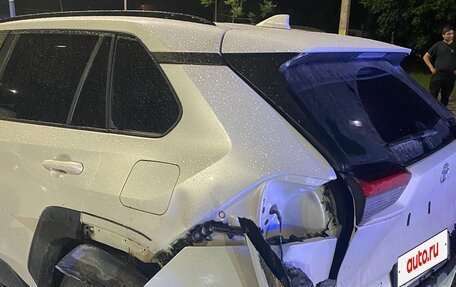 Toyota RAV4, 2023 год, 3 000 000 рублей, 11 фотография