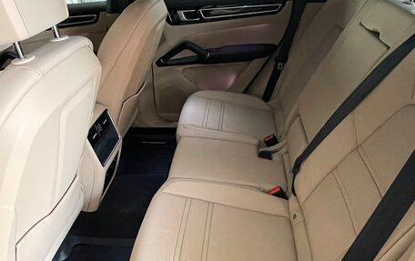 Porsche Cayenne III, 2022 год, 14 300 000 рублей, 34 фотография