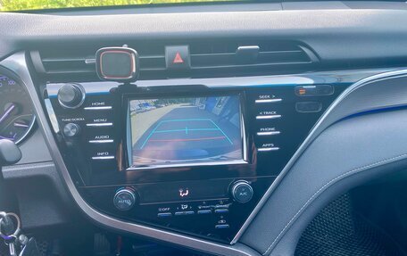 Toyota Camry, 2018 год, 2 190 000 рублей, 4 фотография