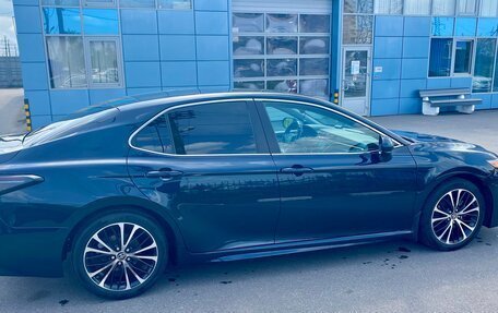 Toyota Camry, 2018 год, 2 190 000 рублей, 8 фотография