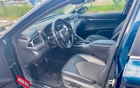 Toyota Camry, 2018 год, 2 190 000 рублей, 13 фотография