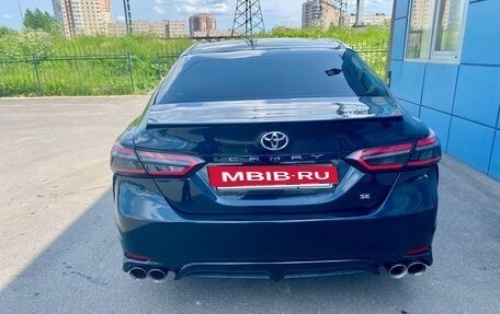 Toyota Camry, 2018 год, 2 190 000 рублей, 2 фотография