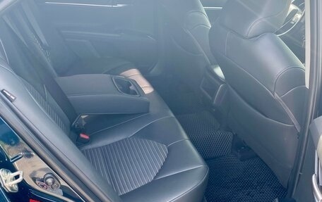 Toyota Camry, 2018 год, 2 190 000 рублей, 5 фотография