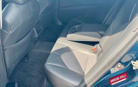 Toyota Camry, 2018 год, 2 190 000 рублей, 6 фотография
