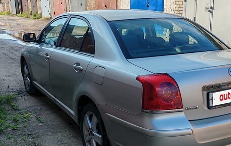 Toyota Avensis III рестайлинг, 2004 год, 550 000 рублей, 4 фотография