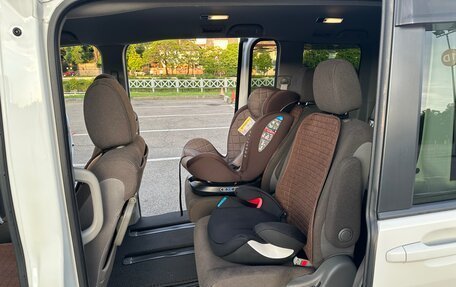 Honda Stepwgn IV, 2016 год, 2 200 000 рублей, 16 фотография