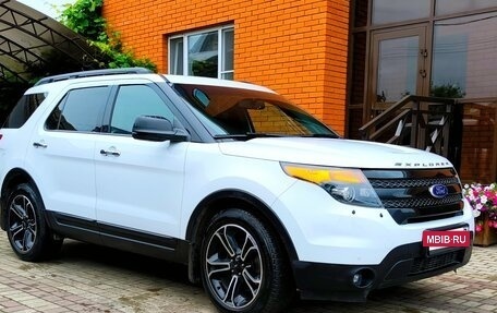 Ford Explorer VI, 2013 год, 1 900 000 рублей, 6 фотография