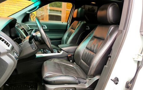 Ford Explorer VI, 2013 год, 1 900 000 рублей, 20 фотография