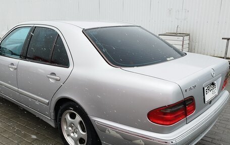 Mercedes-Benz E-Класс, 2000 год, 580 000 рублей, 6 фотография