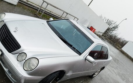 Mercedes-Benz E-Класс, 2000 год, 580 000 рублей, 14 фотография