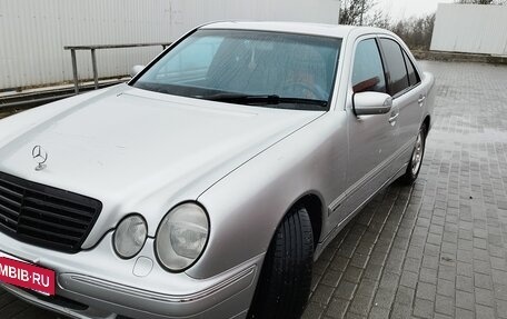 Mercedes-Benz E-Класс, 2000 год, 580 000 рублей, 12 фотография