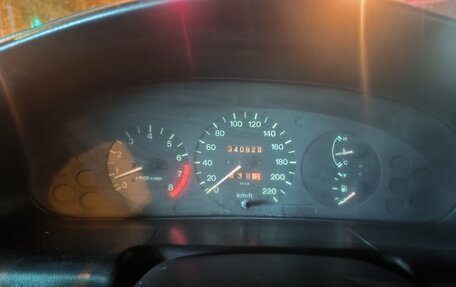 Mazda 323, 1996 год, 120 000 рублей, 6 фотография