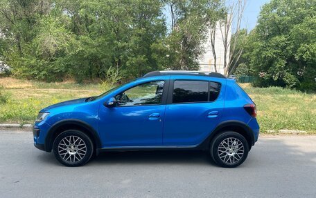 Renault Sandero II рестайлинг, 2017 год, 1 250 000 рублей, 2 фотография