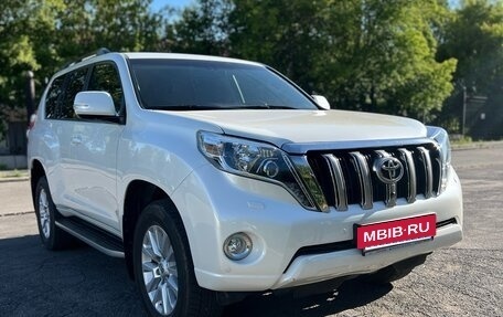 Toyota Land Cruiser Prado 150 рестайлинг 2, 2017 год, 5 150 000 рублей, 2 фотография