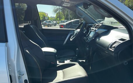 Toyota Land Cruiser Prado 150 рестайлинг 2, 2017 год, 5 150 000 рублей, 7 фотография