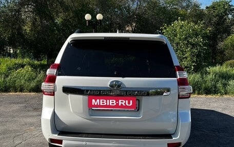 Toyota Land Cruiser Prado 150 рестайлинг 2, 2017 год, 5 150 000 рублей, 13 фотография