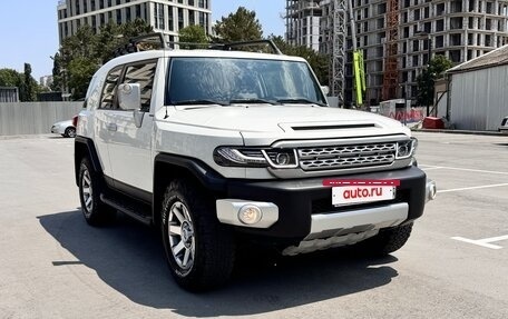 Toyota FJ Cruiser, 2021 год, 6 150 000 рублей, 3 фотография