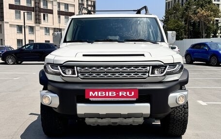 Toyota FJ Cruiser, 2021 год, 6 150 000 рублей, 2 фотография