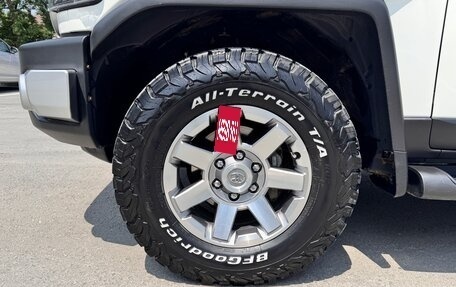 Toyota FJ Cruiser, 2021 год, 6 150 000 рублей, 14 фотография