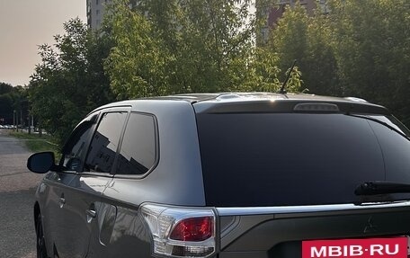 Mitsubishi Outlander III рестайлинг 3, 2013 год, 1 300 000 рублей, 7 фотография