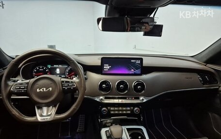 KIA Stinger I, 2022 год, 7 150 000 рублей, 7 фотография