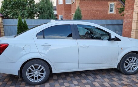 Chevrolet Aveo III, 2013 год, 700 000 рублей, 2 фотография
