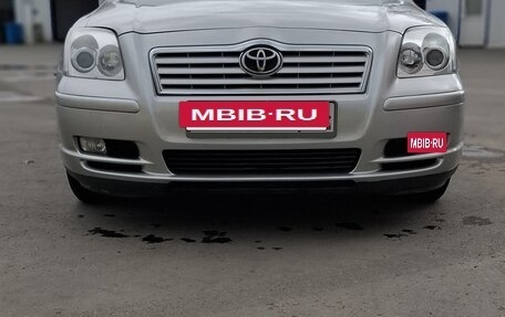Toyota Avensis III рестайлинг, 2003 год, 800 000 рублей, 20 фотография