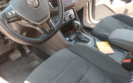Volkswagen Tiguan II, 2018 год, 2 750 000 рублей, 4 фотография