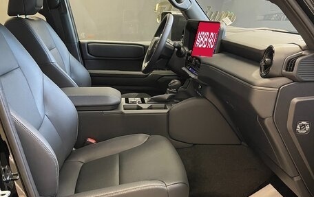 Toyota Land Cruiser Prado, 2024 год, 9 300 000 рублей, 10 фотография