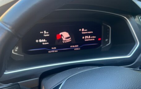 Volkswagen Tiguan II, 2018 год, 3 200 000 рублей, 9 фотография