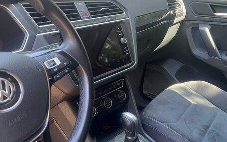 Volkswagen Tiguan II, 2018 год, 3 200 000 рублей, 10 фотография