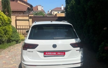 Volkswagen Tiguan II, 2018 год, 3 200 000 рублей, 5 фотография