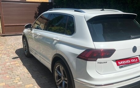 Volkswagen Tiguan II, 2018 год, 3 200 000 рублей, 6 фотография