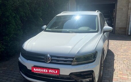 Volkswagen Tiguan II, 2018 год, 3 200 000 рублей, 14 фотография