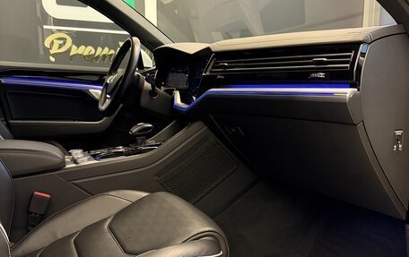 Volkswagen Touareg III, 2019 год, 5 200 000 рублей, 12 фотография