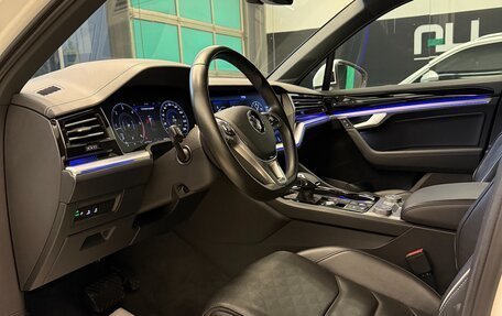 Volkswagen Touareg III, 2019 год, 5 200 000 рублей, 17 фотография