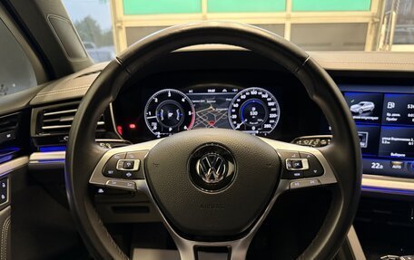 Volkswagen Touareg III, 2019 год, 5 200 000 рублей, 21 фотография