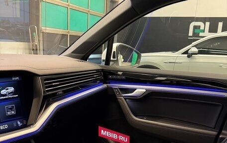 Volkswagen Touareg III, 2019 год, 5 200 000 рублей, 28 фотография