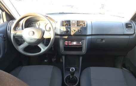 Skoda Fabia II, 2013 год, 650 000 рублей, 2 фотография