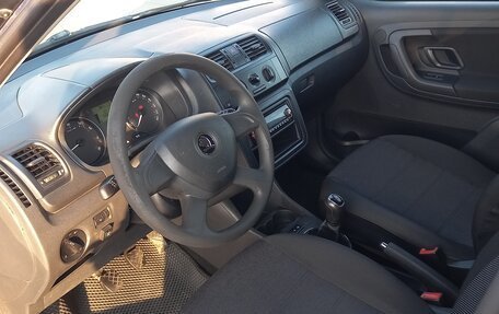 Skoda Fabia II, 2013 год, 650 000 рублей, 3 фотография