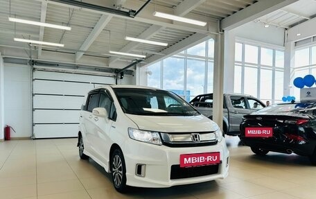 Honda Freed I, 2014 год, 1 379 000 рублей, 8 фотография