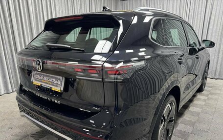 Volkswagen Tiguan, 2024 год, 4 495 000 рублей, 12 фотография