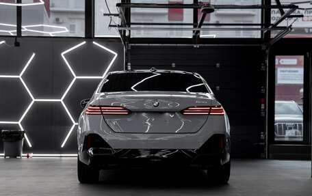 BMW 5 серия, 2024 год, 6 950 000 рублей, 6 фотография