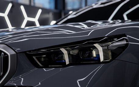 BMW 5 серия, 2024 год, 6 950 000 рублей, 3 фотография