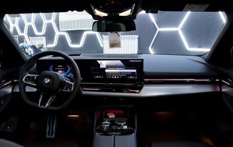 BMW 5 серия, 2024 год, 6 950 000 рублей, 22 фотография