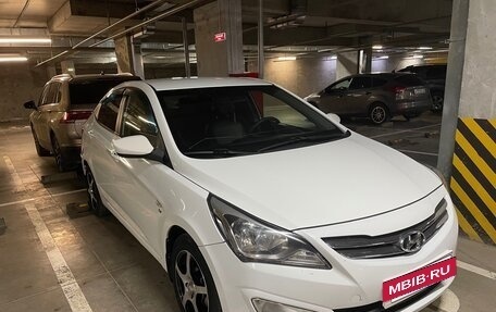 Hyundai Solaris II рестайлинг, 2016 год, 820 000 рублей, 2 фотография