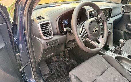 KIA Sportage IV рестайлинг, 2020 год, 2 000 000 рублей, 8 фотография