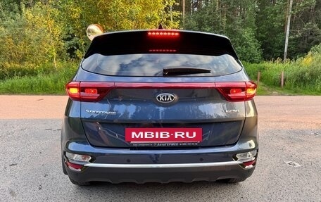 KIA Sportage IV рестайлинг, 2020 год, 2 000 000 рублей, 2 фотография