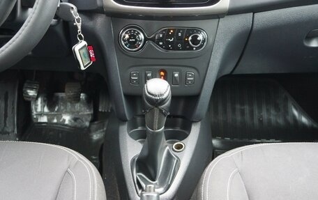 Renault Sandero II рестайлинг, 2015 год, 750 000 рублей, 11 фотография